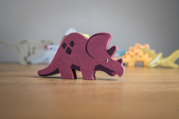 Selection of 8 wooden animals - Dino
